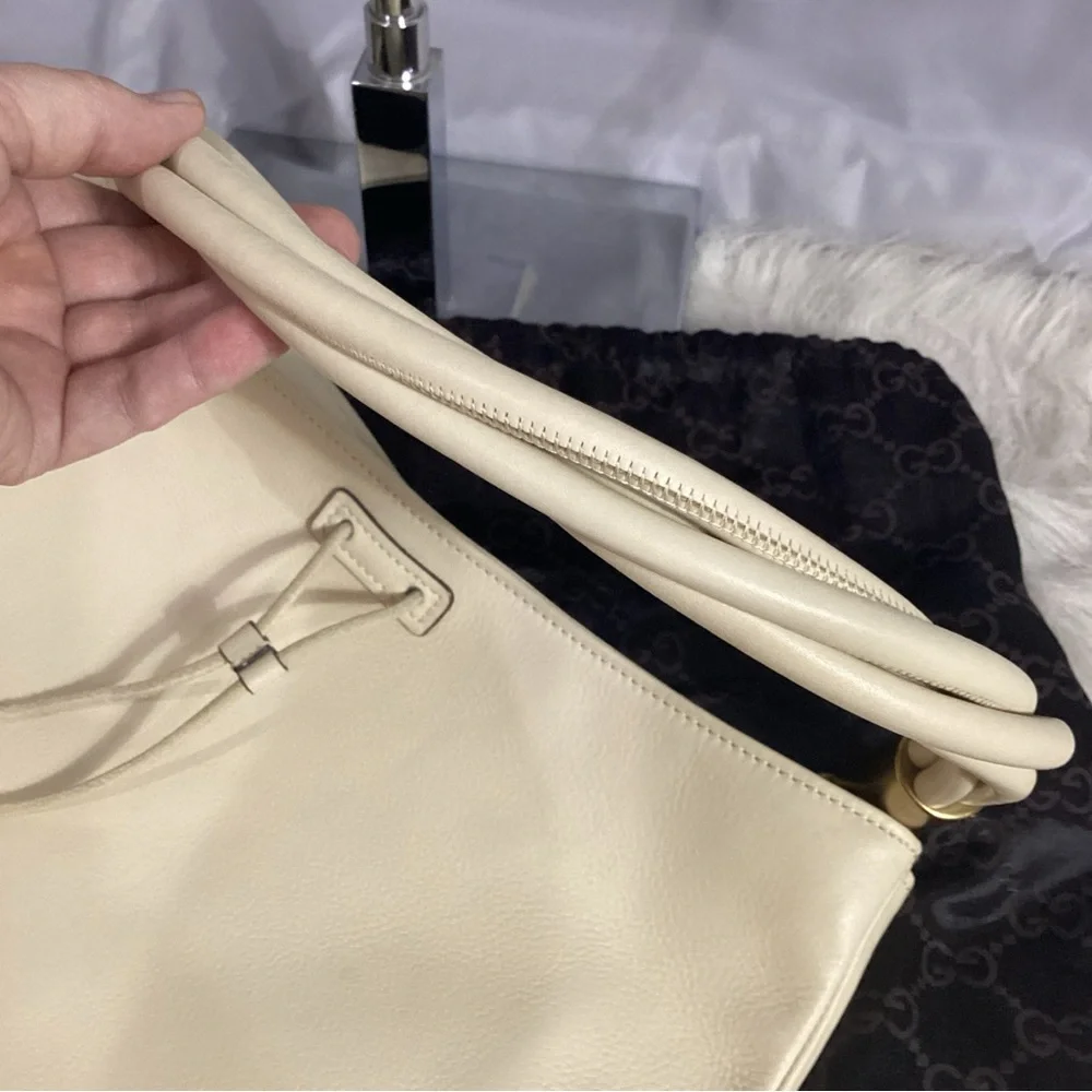 GUCCI Cream Calf Skin Leather Drawstring Hobo Shoulder Bag 109147